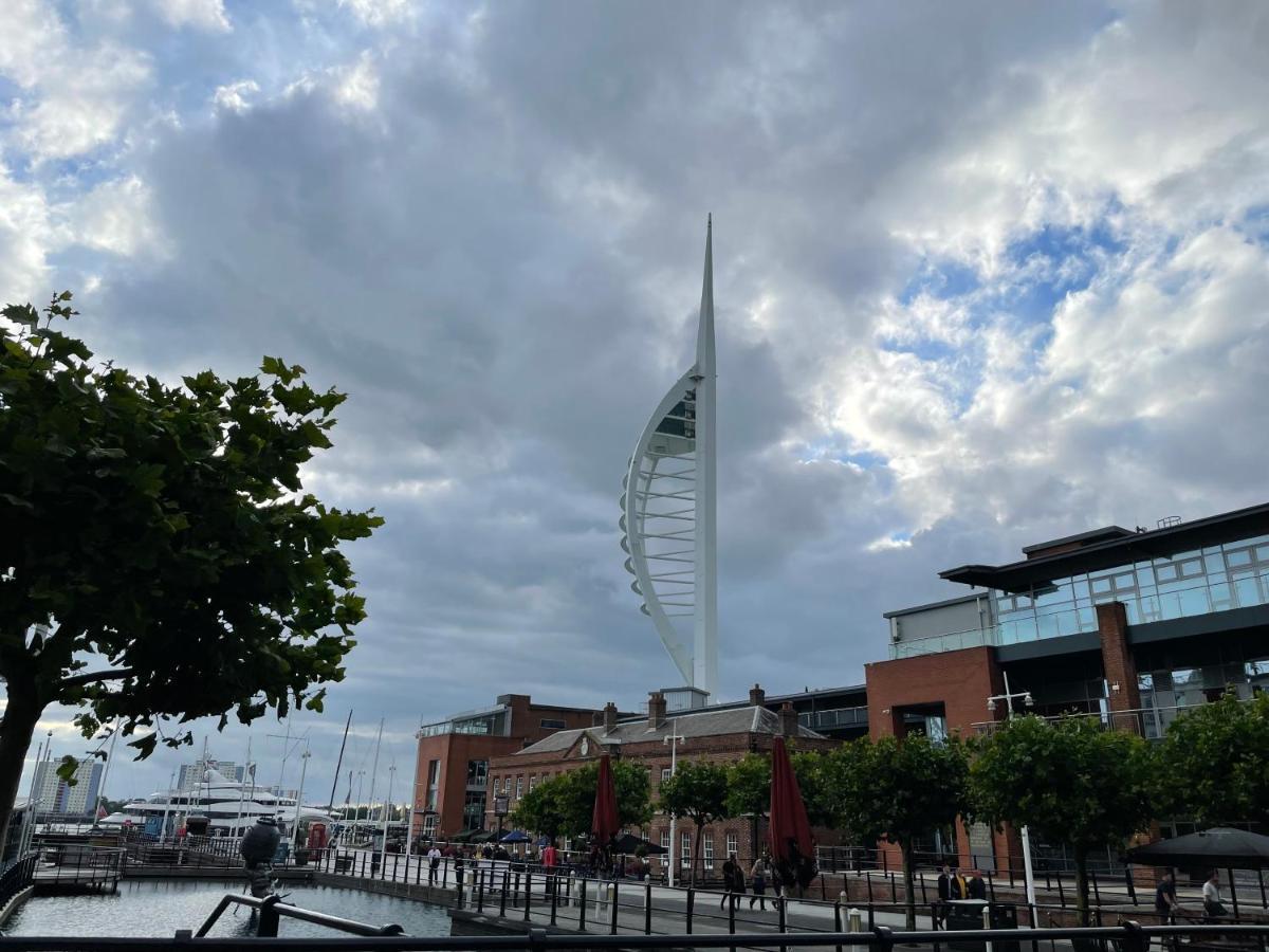 Somers House - Pet Friendly & Parking Portsmouth Exteriér fotografie