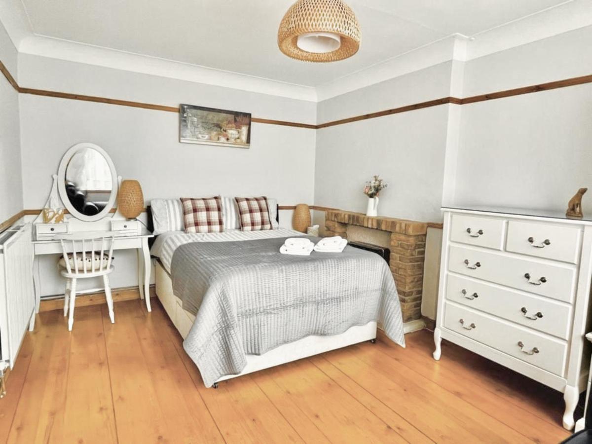 Somers House - Pet Friendly & Parking Portsmouth Exteriér fotografie